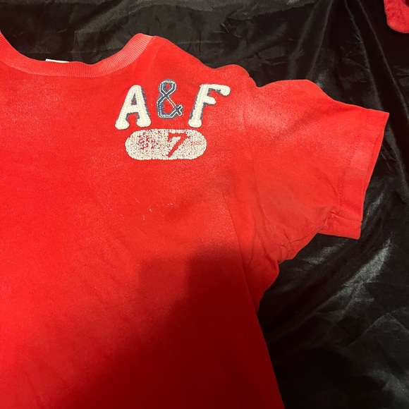 abercrombie and fitch shirt - Picture 2 of 7